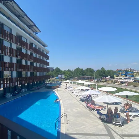 Paradiso 'в' 207 Two Bedroom