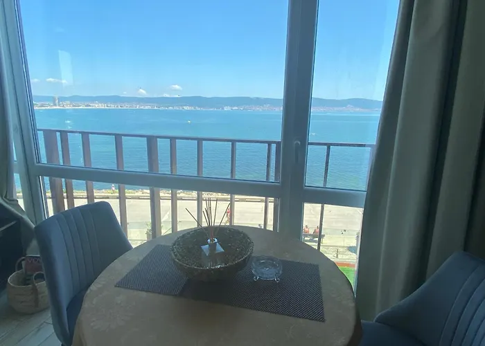 Paradiso 'в' 207 Two Bedroom * 内塞伯尔