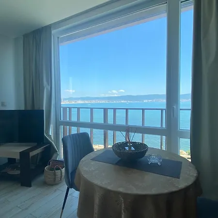 Paradiso 'в' 207 Two Bedroom 内塞伯尔