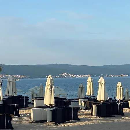 Paradiso 'в' 207 Two Bedroom Апартаменты