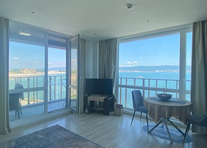 Paradiso 'в' 207 Two Bedroom Apartment Nesebar