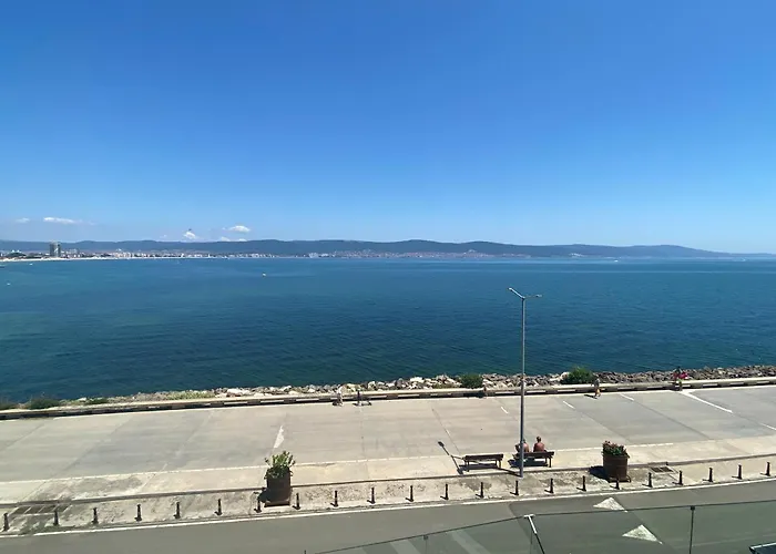 Paradiso 'в' 207 Two Bedroom * Nesebar